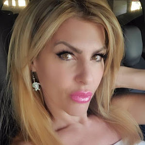 Meet your Posher, Joy